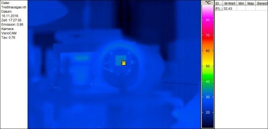 Abb. 6: Die Temperatur ist sogar geringfügig zurückgegangen. Die beiden Verschlussstopfen (oben/unten) werden entfernt, damit das Gas entweichen kann