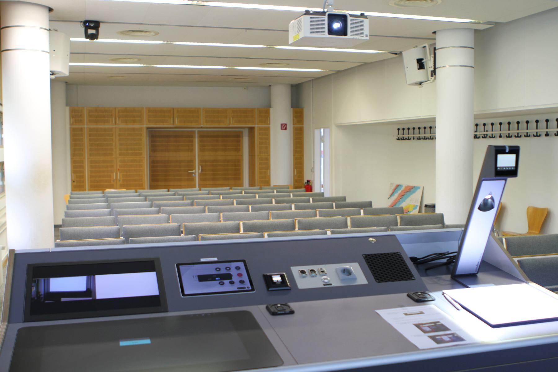 Medientechnik im Hörsaal B